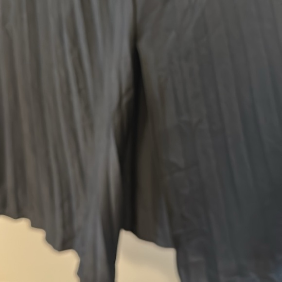 Vince Womens Black Pleated Smocked Midi Dress Sz Small Chic Minimalist Coastal - Picture 11 of 13